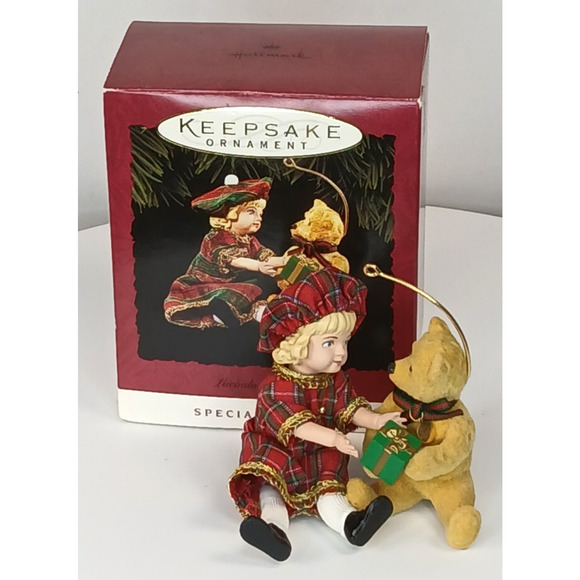 HALLMARK CHRISTMAS ORNAMENT 1994 Lucinda & Teddy SPECIAL EDITION - Picture 1 of 10